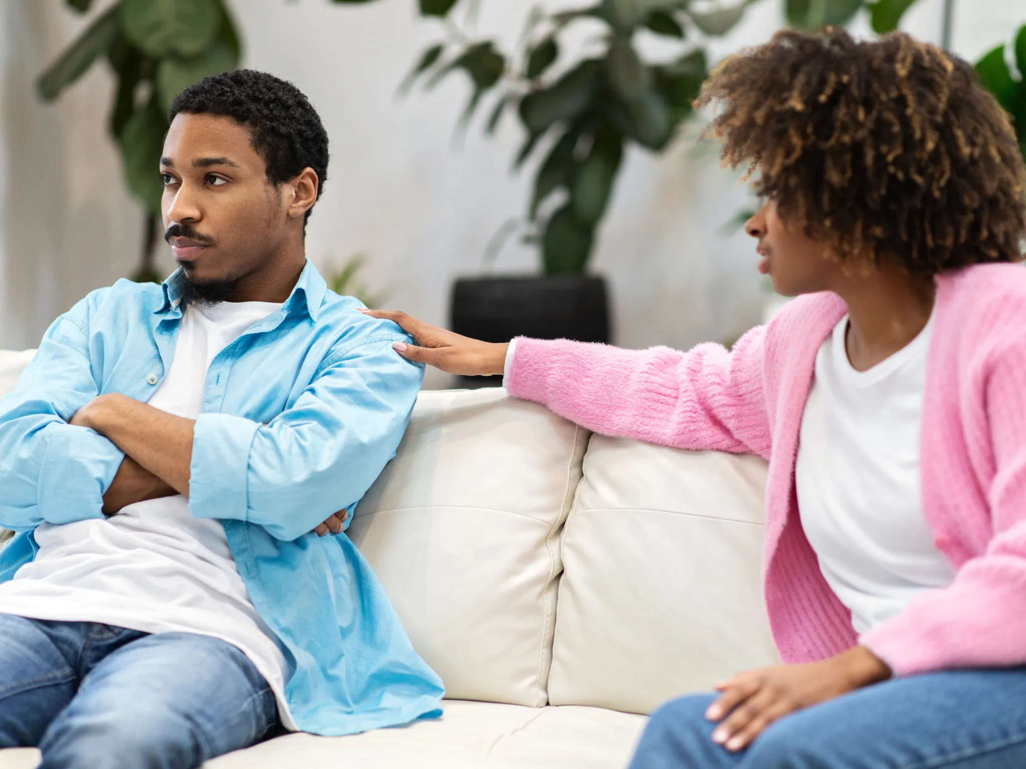 4. Ada Masalah, Tapi Nggak Mau Ngomong_