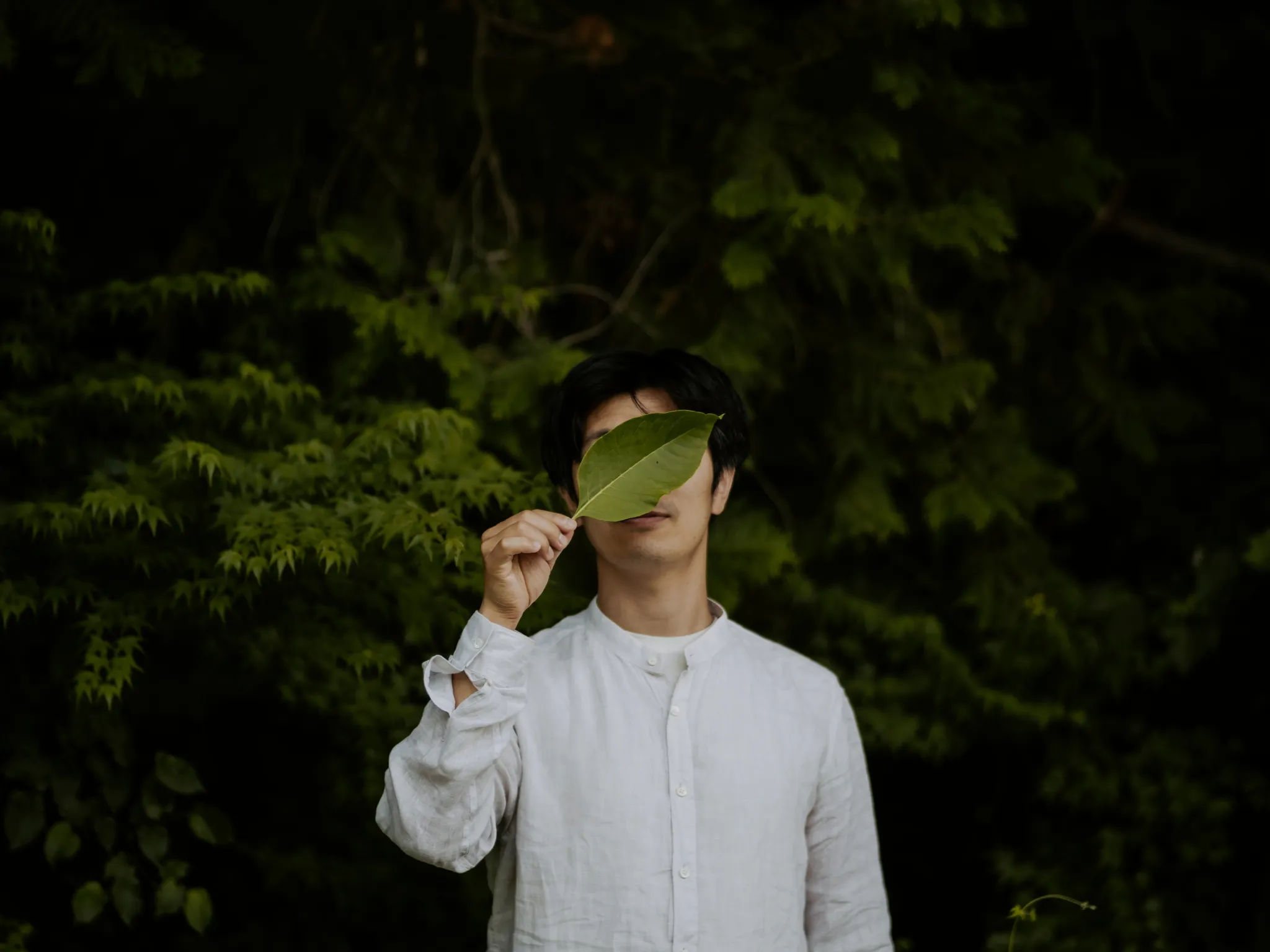 5. Dia Punya Sesuatu yang Disembunyikan_