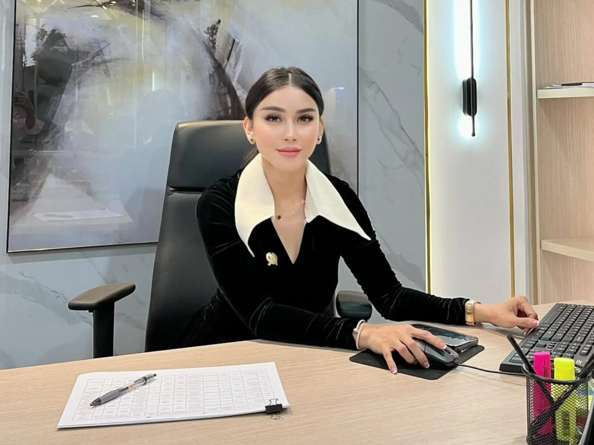 Bebizie Minta Maaf Usai Tuai Sorotan karena Jalan-jalan ke Eropa_