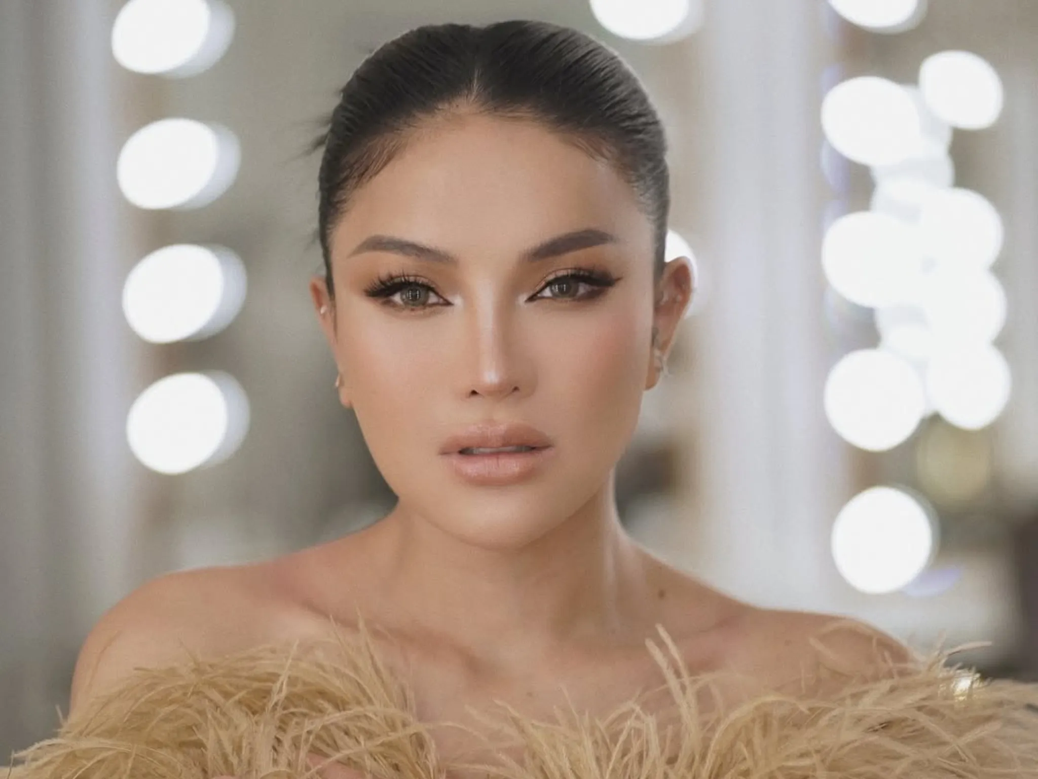 Drama Persidangan Berlanjut, Nikita Mirzani Resmi Laporkan Hakim & Jaksa ke KPK_