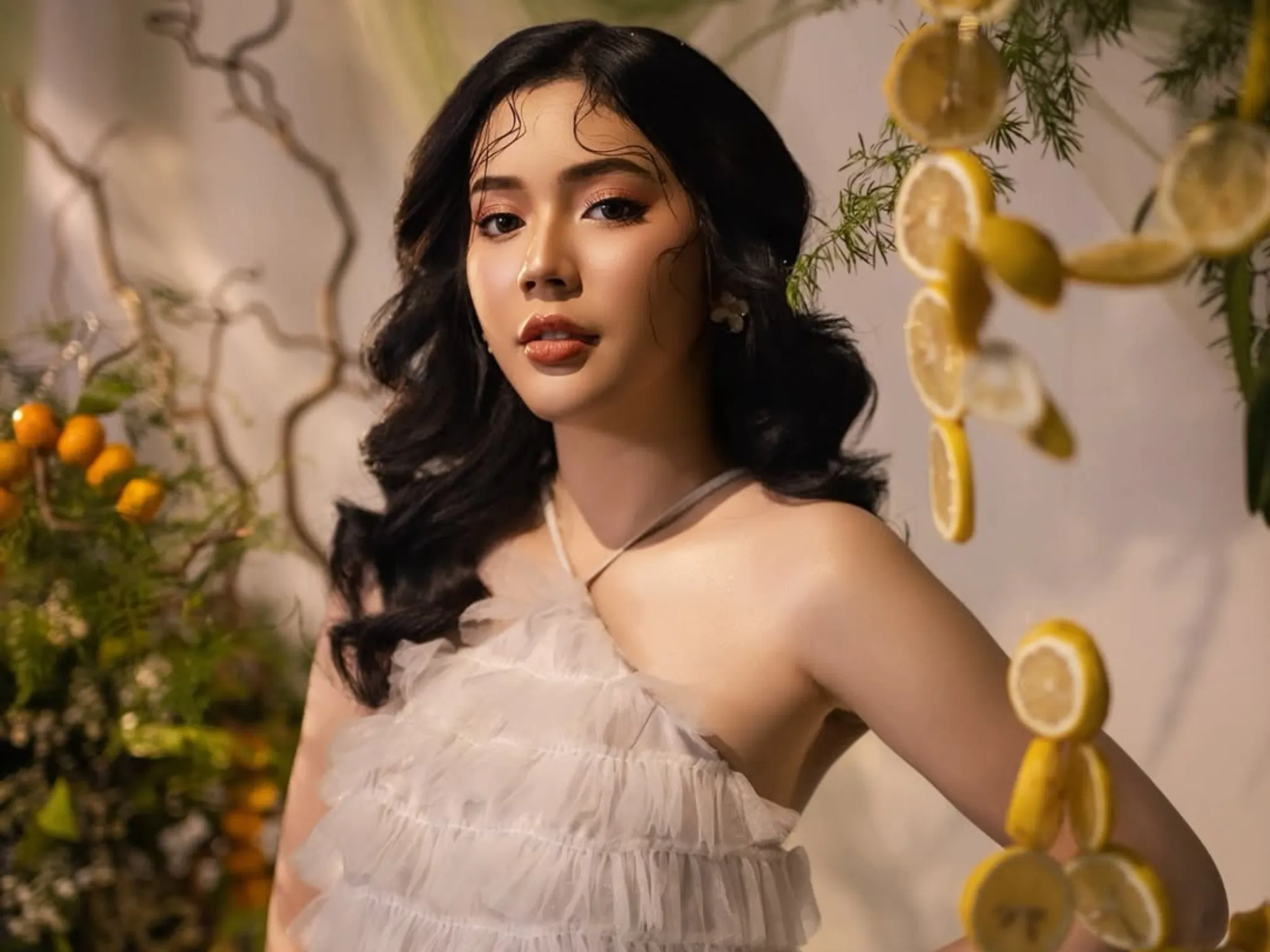 Dua Tahun Menikah, Fay Nabila Curhat Hidup Penuh Roller Coaster dan Hapus Foto Suami_