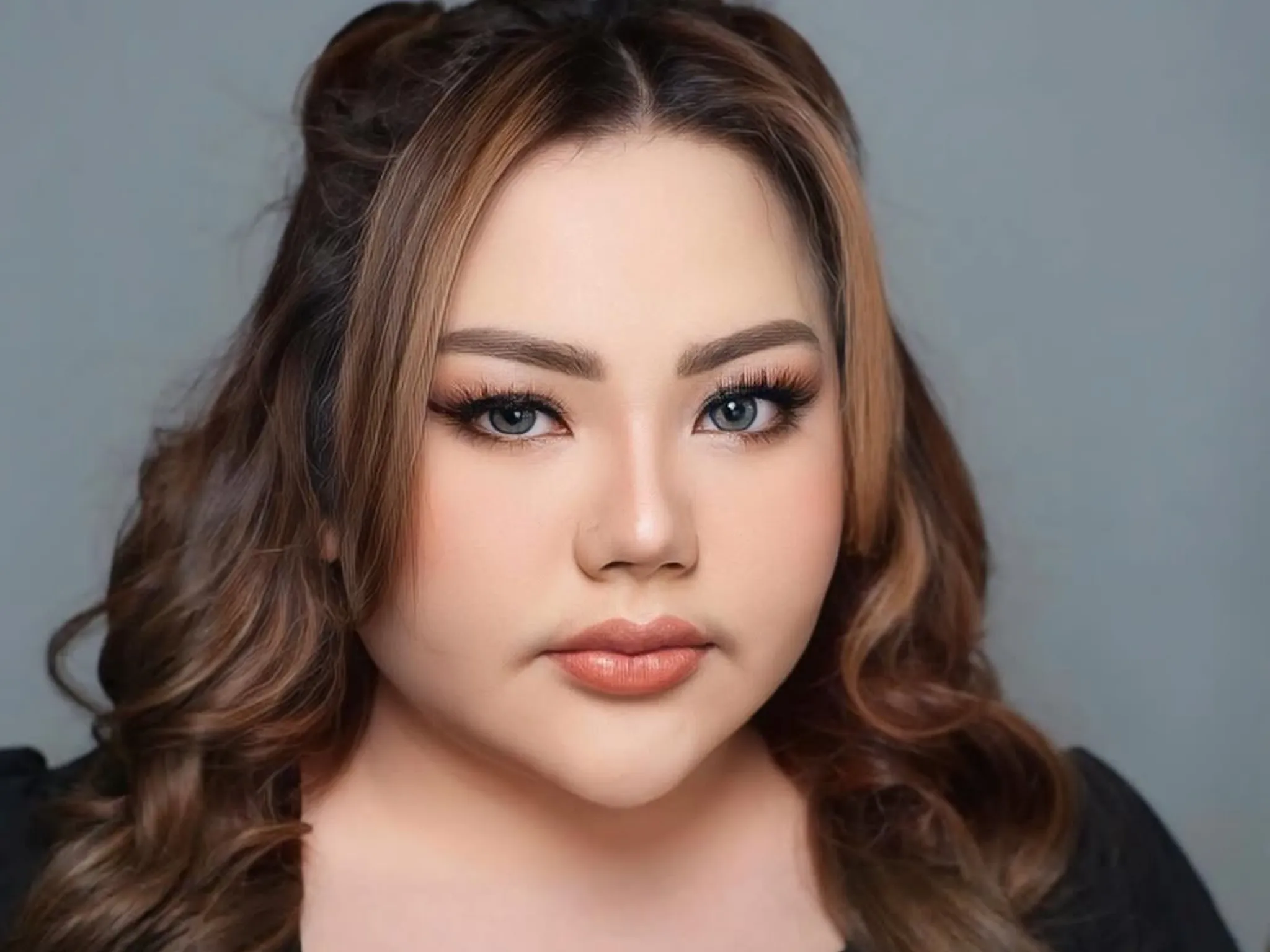 Lisa Mariana Menangis Saat Minta Maaf ke Atalia Praratya, Simak Ceritanya_