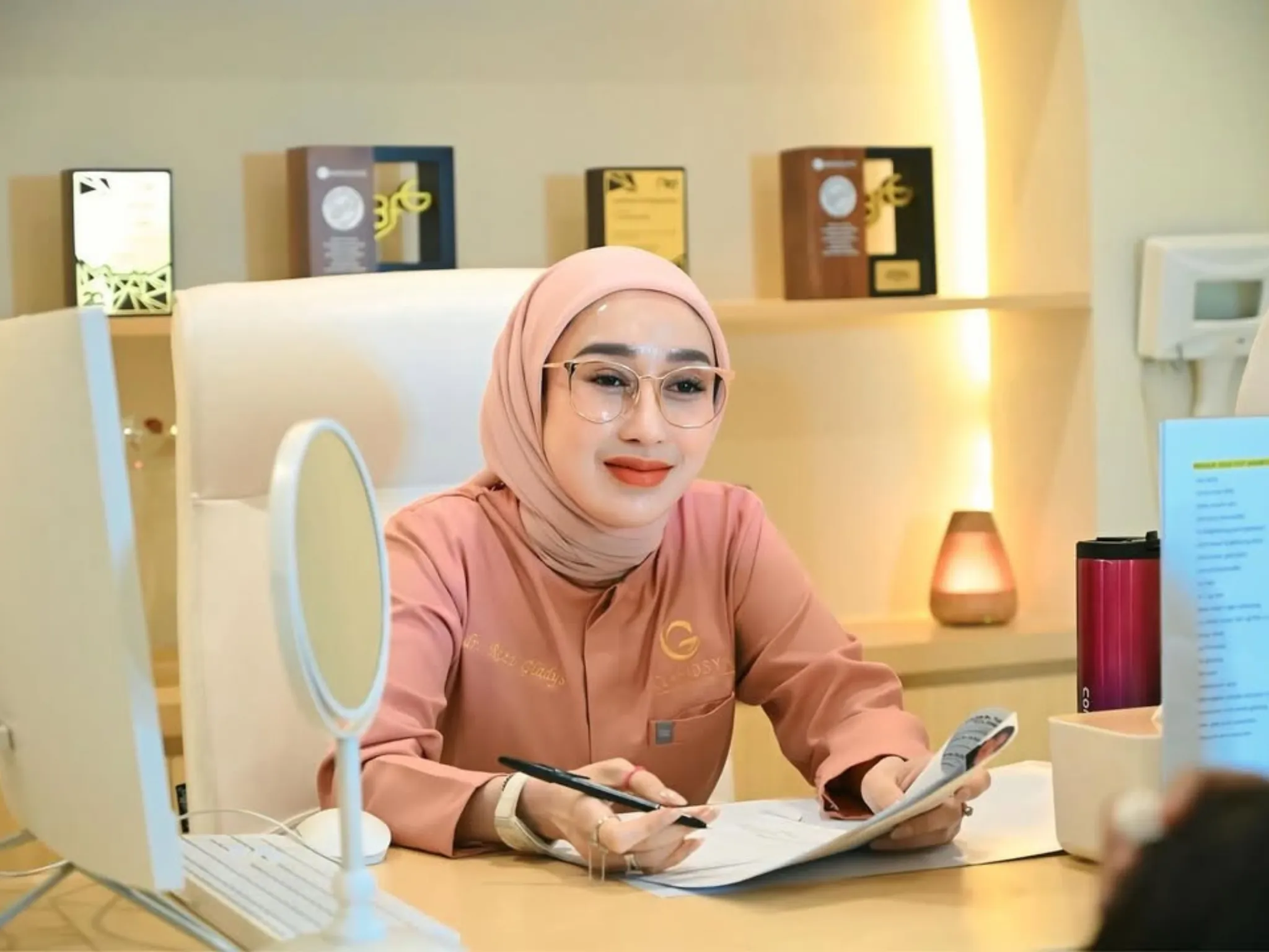 Reza Gladys Klarifikasi Soal Produk Kecantikan Tak Terdaftar BPOM, Ini Penjelasannya_