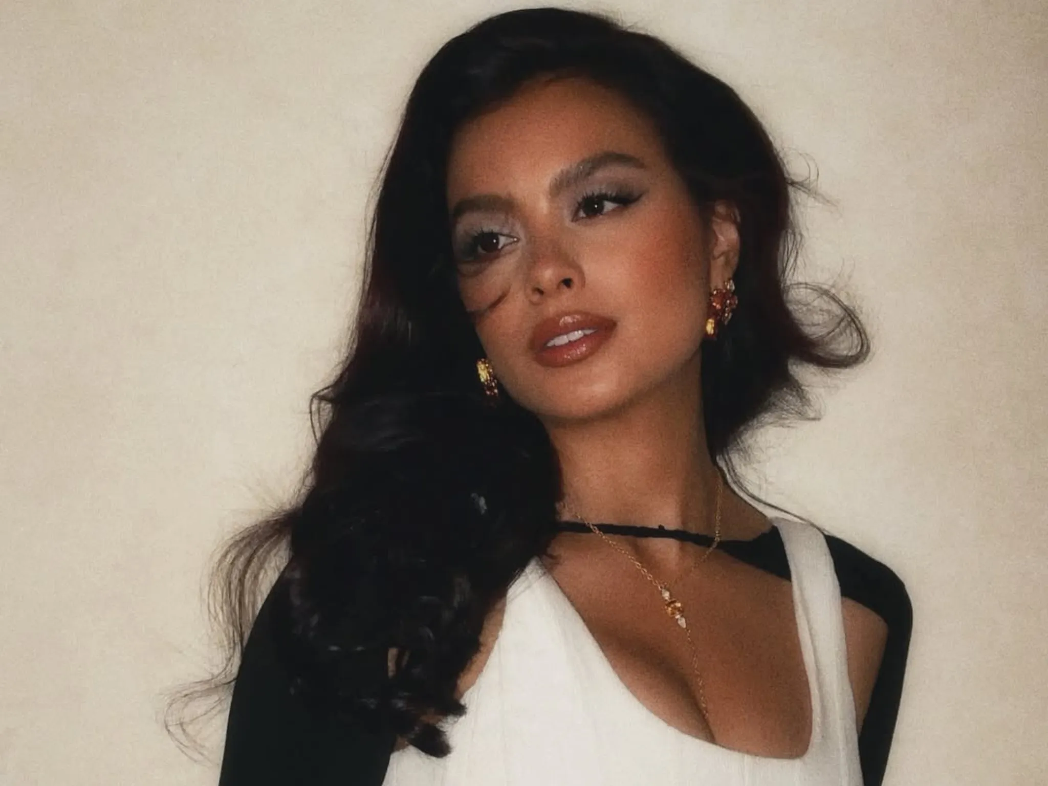 Setelah Setahun Menikah, Rumah Tangga Eva Celia & Demas Narawangsa Berakhir_