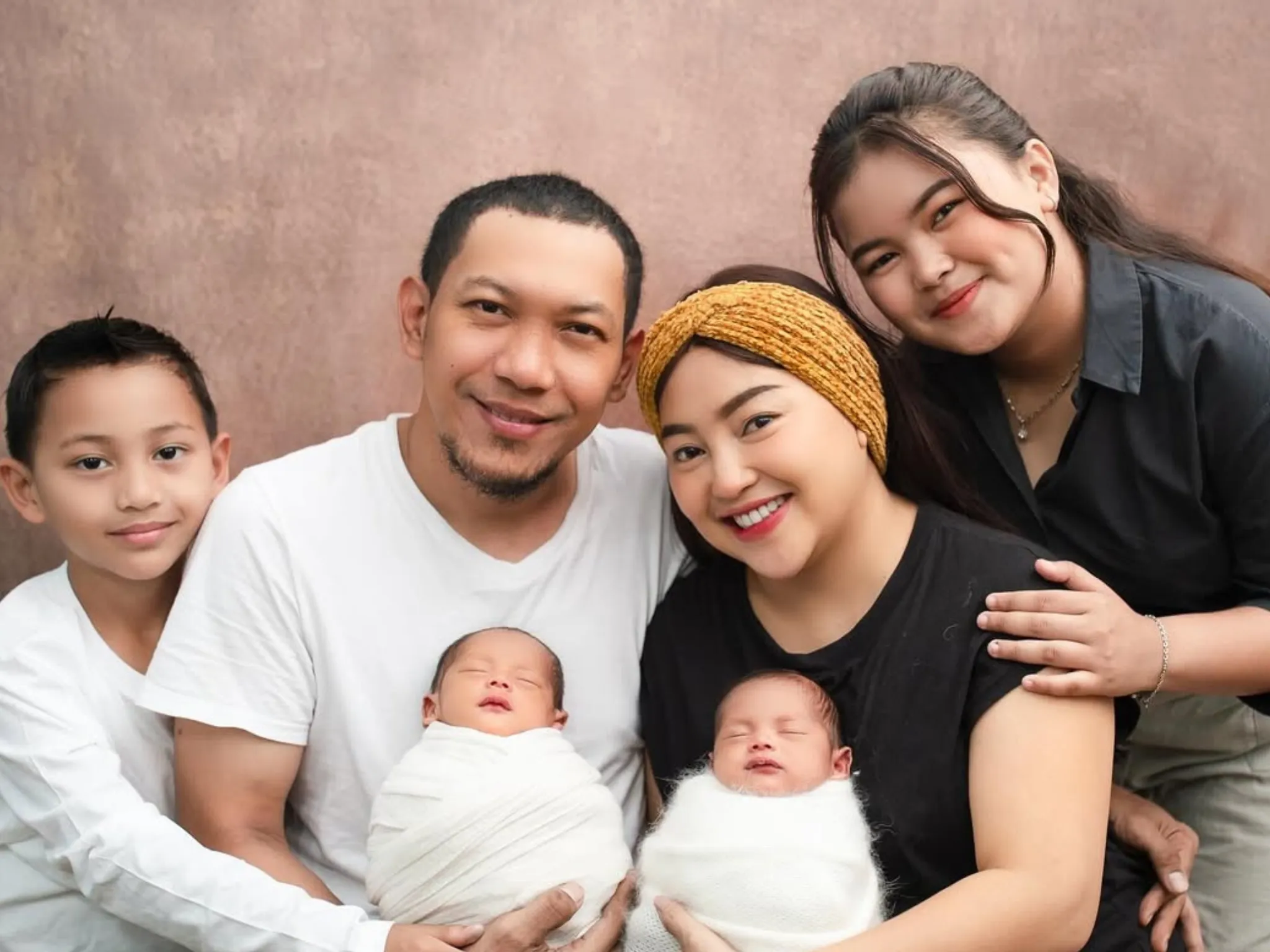 Sosok Sherly, Putri Sulung Mpok Alpa yang Mandiri dan Berprestasi_