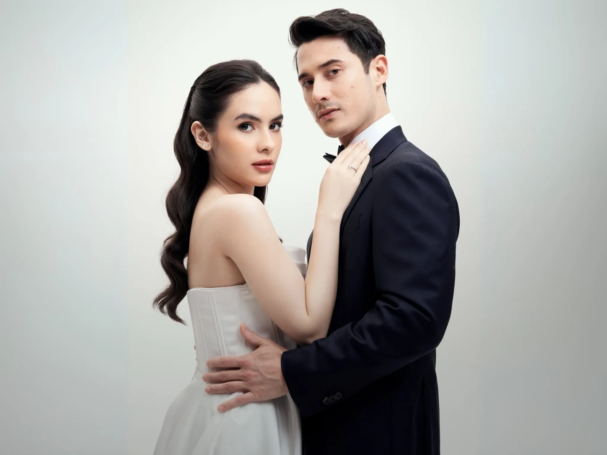 Steffi Zamora dan Nino Fernandez Pamer Foto Pengantin, Kakak Nino Langsung Beri Restu!_