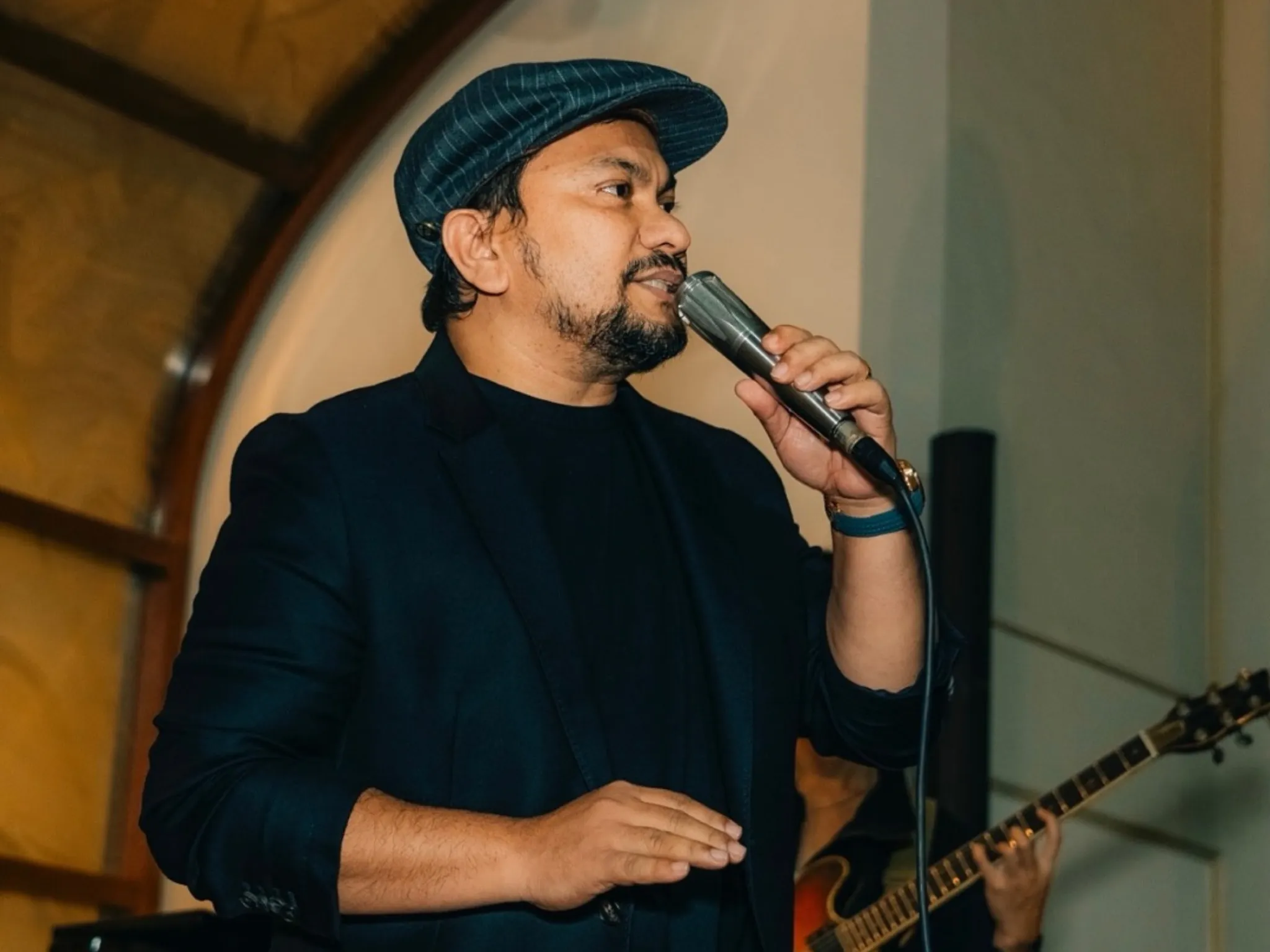 Tompi Bebaskan Lagu-Lagunya Diputar Tanpa Royalti, Ini Alasannya!_