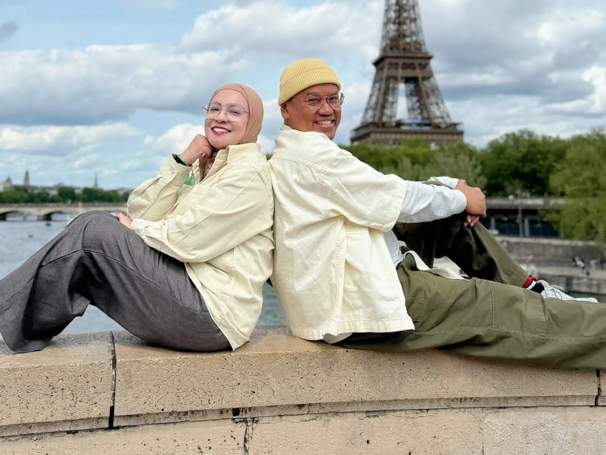 Tragedi Duren Sawit Rumah Uya Kuya Ludes Dibakar, Sang Legislator Pilih Pasrah_