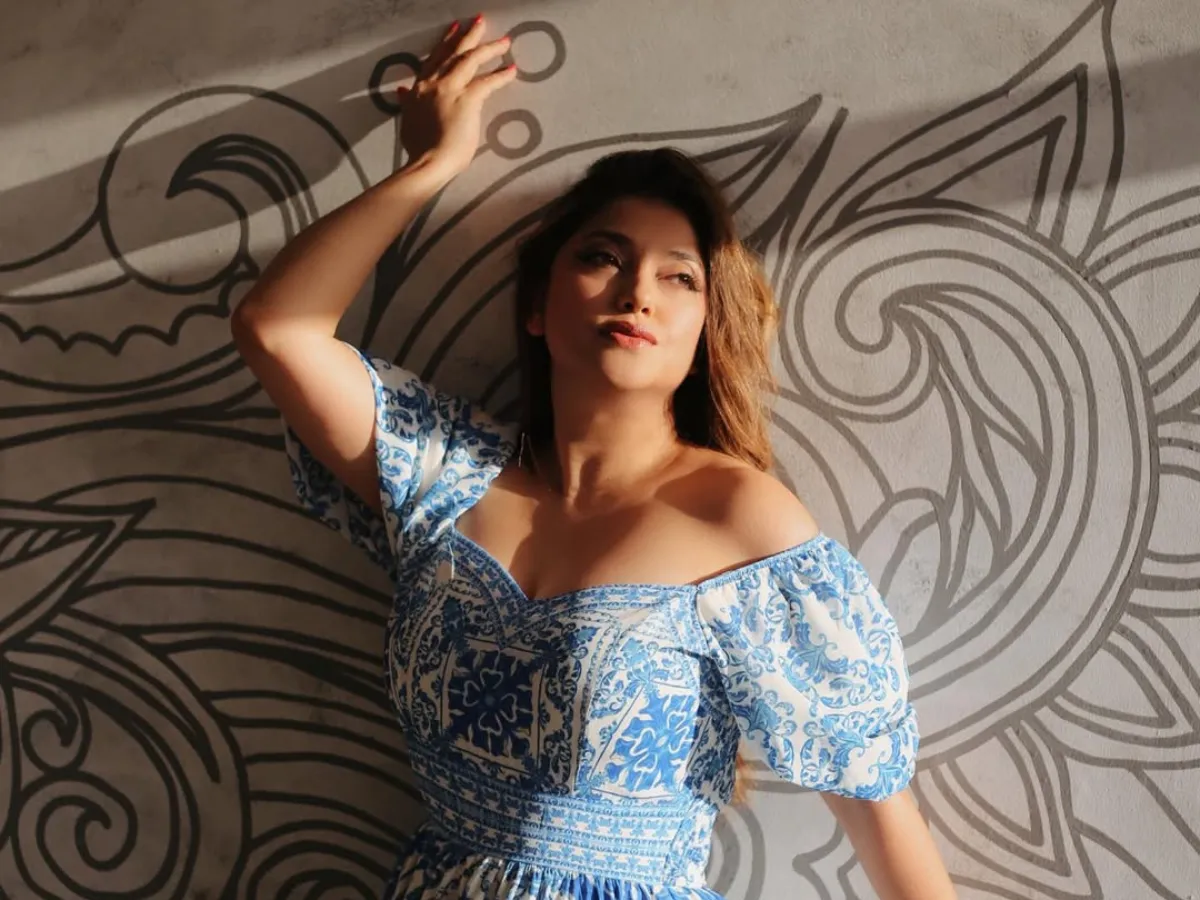 24 Tahun Jalani LDM, Sarah Azhari Beberkan Kunci Rumah Tangga Awet dengan Suami_