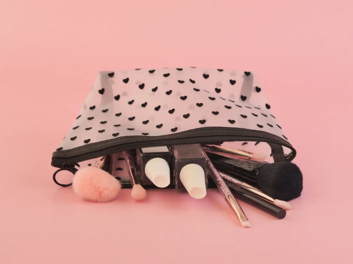 4. Peralatan Makeup_