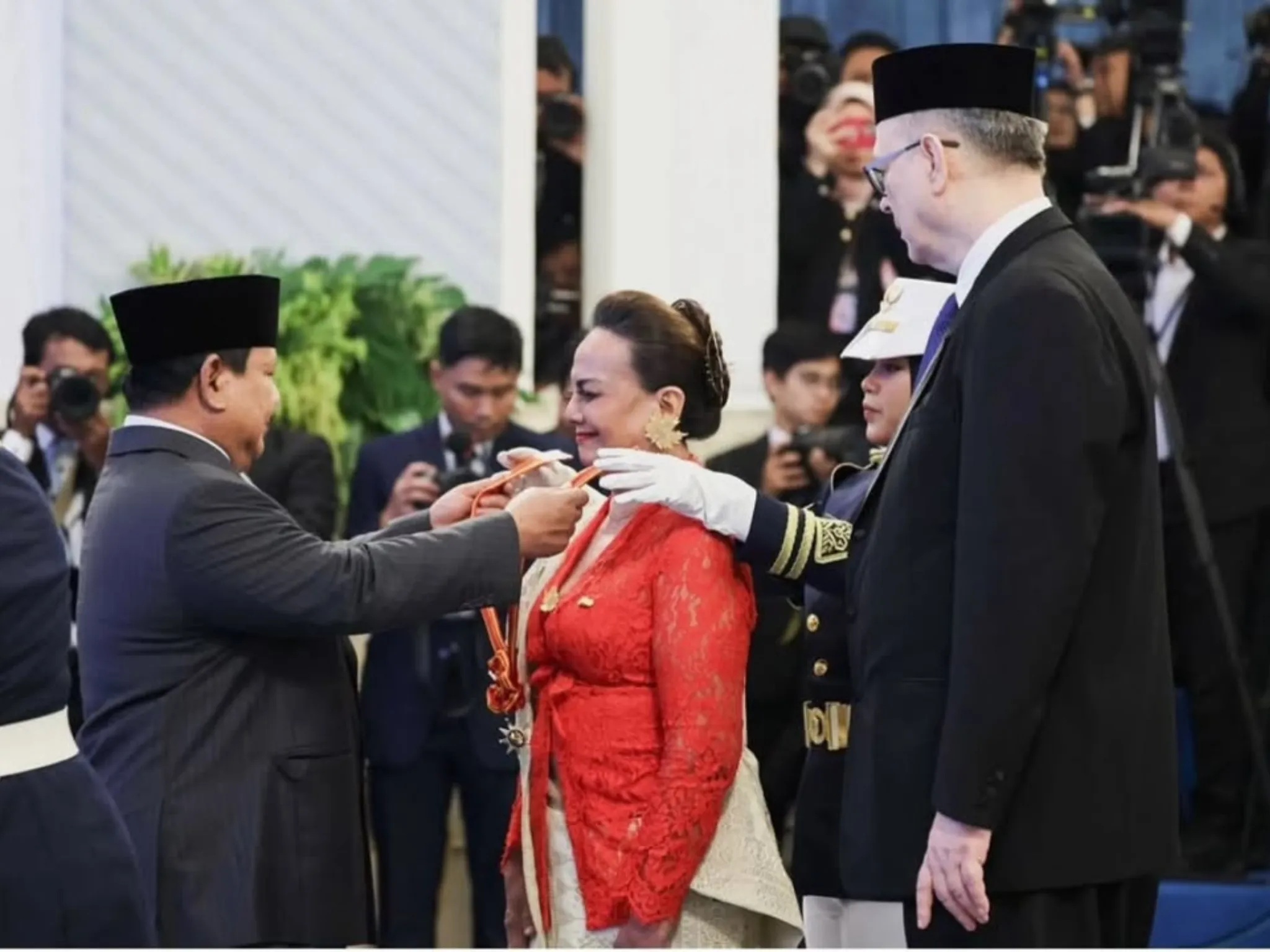 5 Artis Legendaris Indonesia yang Dapat Bintang Kehormatan dari Presiden Prabowo_