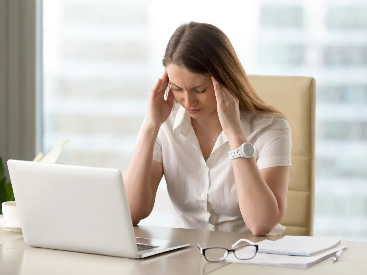 5. Memicu Sakit Kepala_