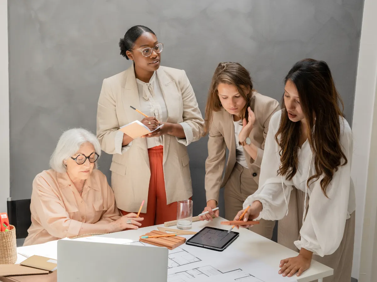 6. Bangga dengan Kesibukan yang Berlebihan_