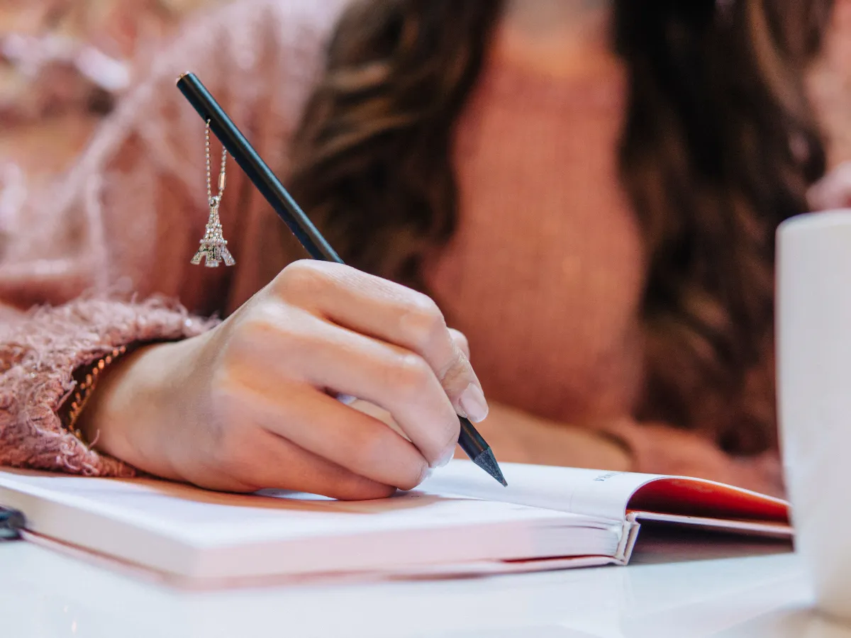 7. Bangun Kebiasaan Mencatat_