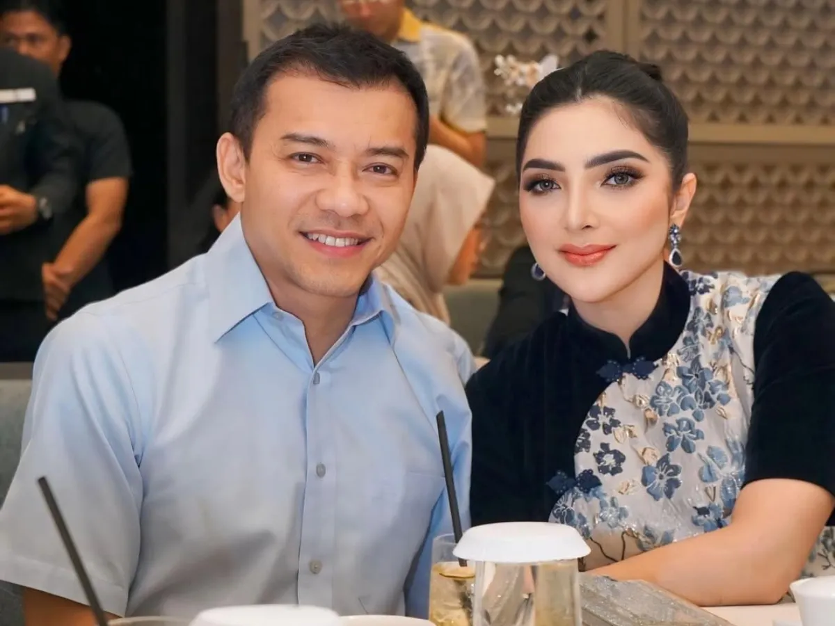 Azriel Hermansyah Disebut Siap Nikahi Sarah Menzel 2026, Ini Komentar Anang_
