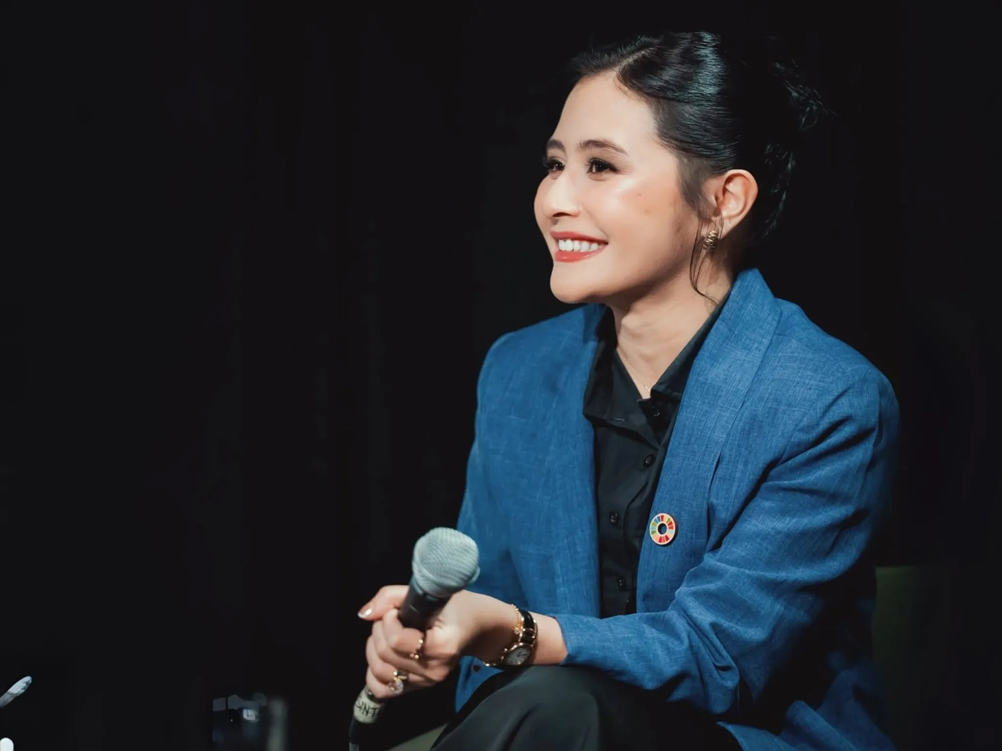 Tak Tertarik Jadi Politisi, Prilly Latuconsina Bongkar Tawaran Jabatan Mentereng_