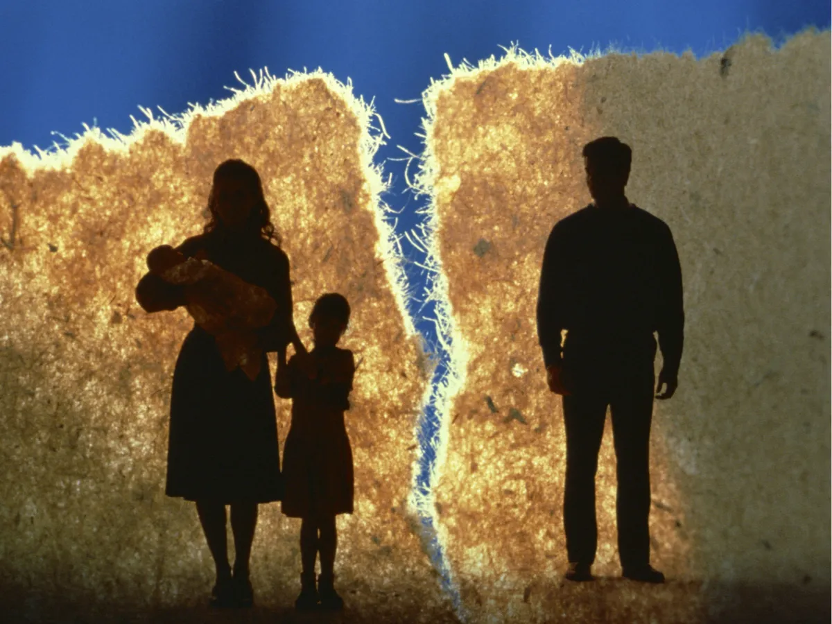 Apa Dampak Bagi Anak Jika Orang Tua Bercerai Yang Awalnya Ceria Jadi Murung!_