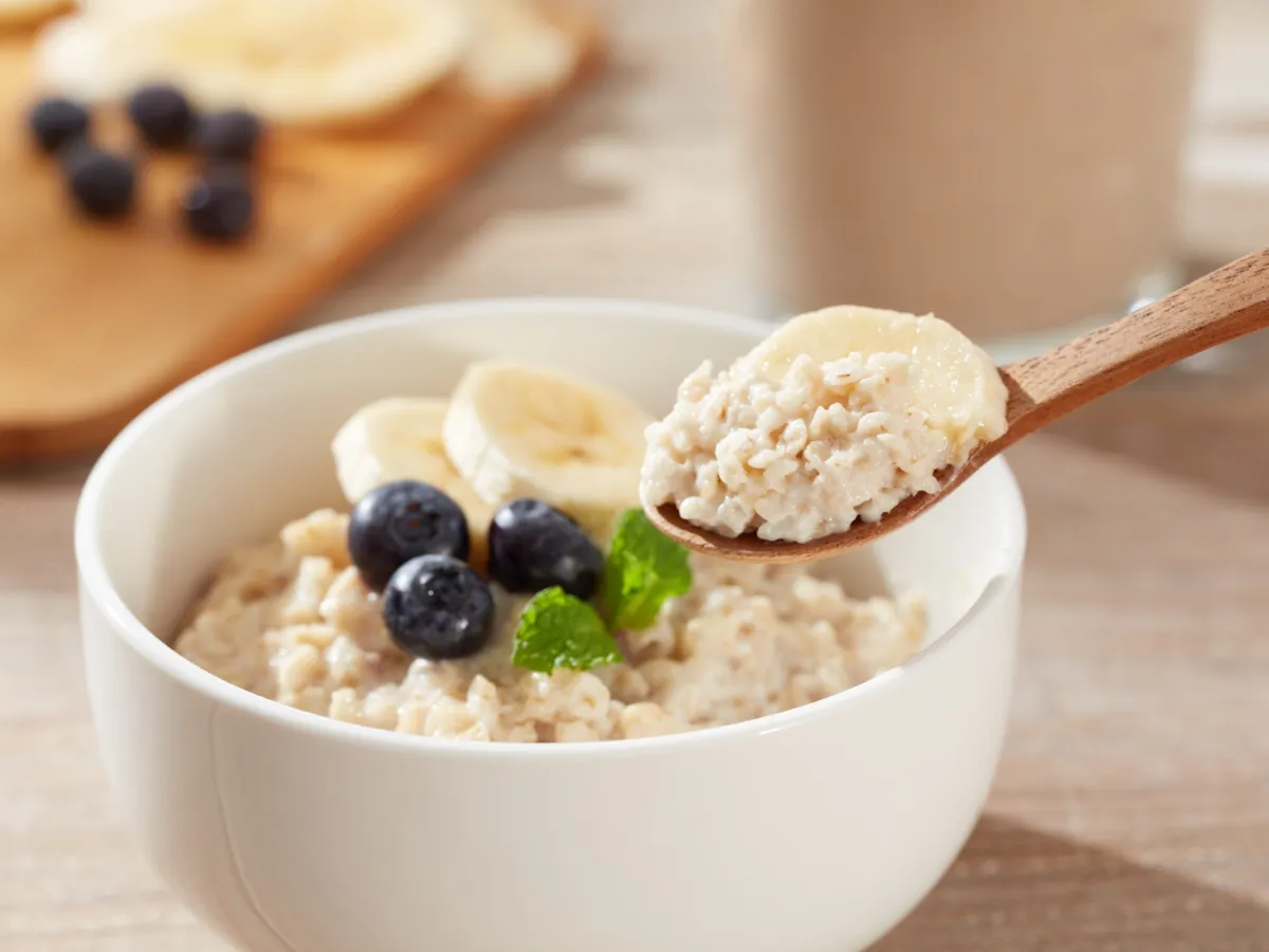 2. Oatmeal atau Sereal Tinggi Serat_